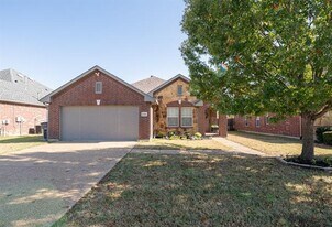 2548 Saddlehorn Dr in Little Elm, TX - Building Photo