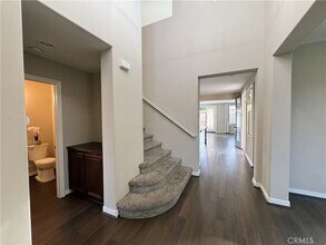 32469 Quiet Trail Dr in Winchester, CA - Building Photo - Building Photo