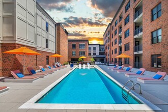 Meeting Street Lofts in Charleston, SC - Building Photo - Building Photo