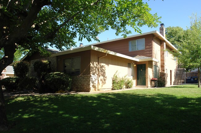 5580 Keoncrest Cir in Sacramento, CA - Foto de edificio - Building Photo