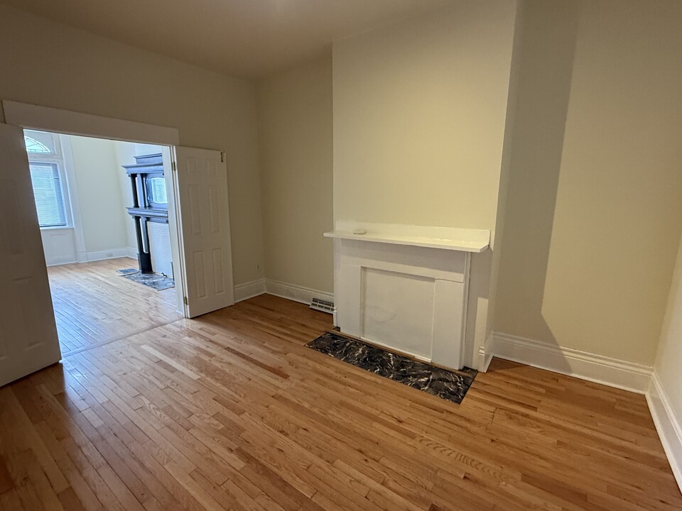 156 S 18th St, Unit 1 in Pittsburgh, PA - Foto de edificio