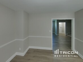 405 Greenlow Rd in Catonsville, MD - Foto de edificio - Building Photo