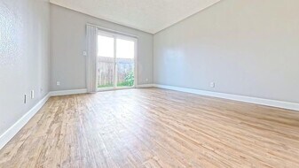 Sunrise Apartments in Clovis, CA - Building Photo