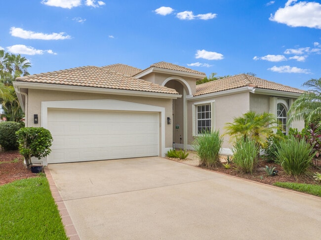 1506 SE Holyrood Ln in Port St. Lucie, FL - Building Photo - Building Photo