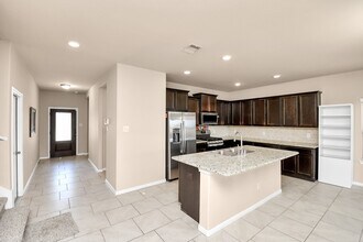 719 Longstreet Dr in Richmond, TX - Building Photo - Building Photo