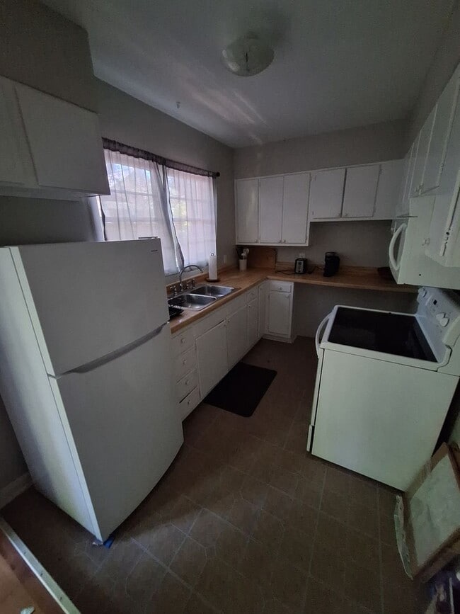 property at 818 Ethelored St