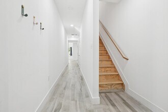 131 Zabriskie St in Jersey City, NJ - Building Photo - Building Photo