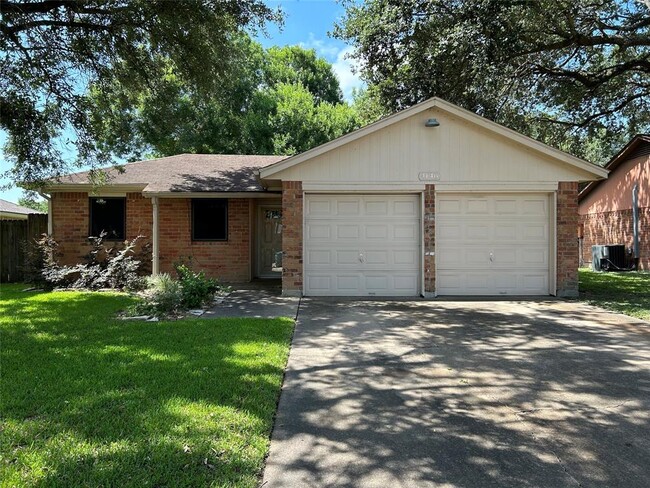 4146 Bermuda Dr in Pasadena, TX - Foto de edificio - Building Photo