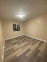861 N Bruce St-Unit -861 N Bruce St #2 in Las Vegas, NV - Building Photo - Building Photo