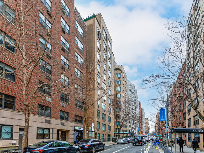 The Diamond House in New York, NY - Building Photo - Building Photo