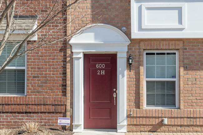 600 Grand Ave in Asbury Park, NJ - Foto de edificio - Building Photo