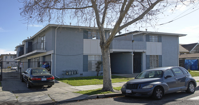 8th Street Apartments in Berkeley, CA - Foto de edificio - Building Photo