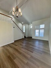 26472 Mikanos Dr in Mission Viejo, CA - Foto de edificio - Building Photo