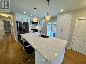 49 Poynter Dr in Toronto, ON - Building Photo - Building Photo