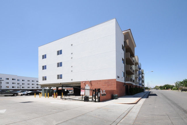 Arbor Fields in Lancaster, CA - Foto de edificio - Building Photo