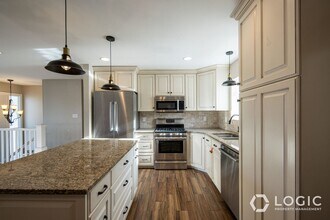 1666 Paulista Wy in Sandy, UT - Building Photo - Building Photo