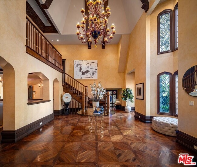 617 N Alpine Dr in Beverly Hills, CA - Building Photo - Building Photo