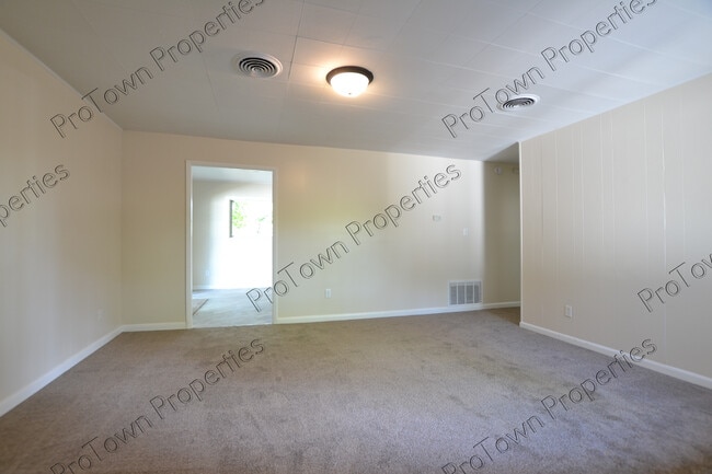 605 Stryker Ave in Joliet, IL - Building Photo - Building Photo