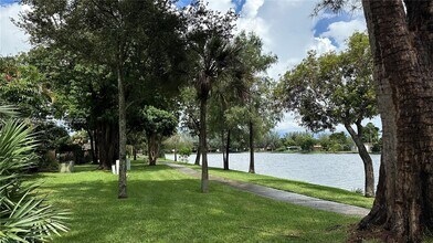 10680 Cherry Ave in Pembroke Pines, FL - Building Photo - Building Photo