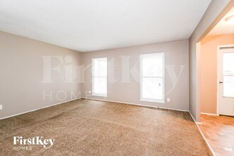 4393 Caracalla Dr in Florissant, MO - Building Photo - Building Photo