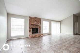 8615 Running Bird Ln in Missouri City, TX - Building Photo - Building Photo