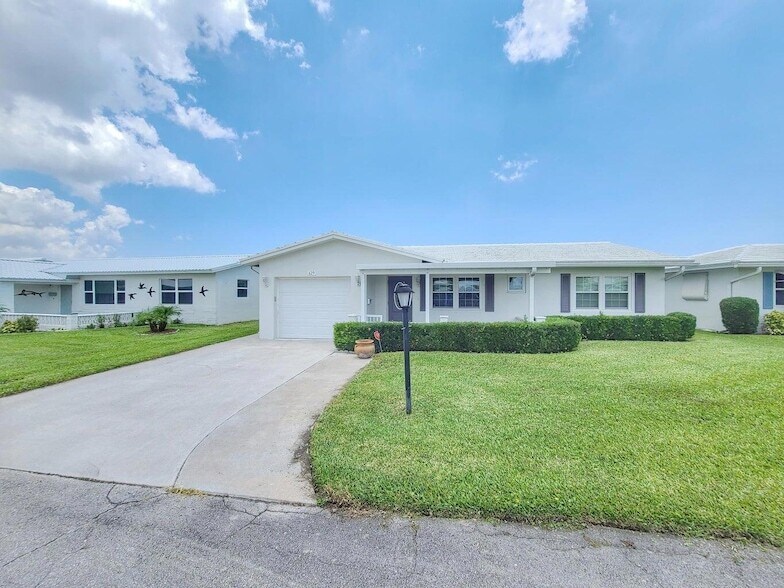 629 SW 21st Cir in Boynton Beach, FL - Building Photo
