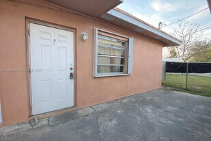520 SW 6th Ave in Homestead, FL - Building Photo