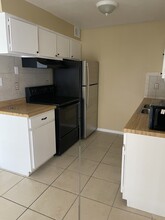 140 Minna Ln, Unit 409 in Merritt Island, FL - Building Photo - Building Photo