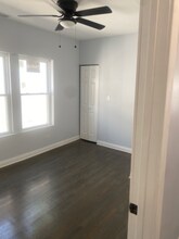 7240 S Cornell Ave in Chicago, IL - Building Photo - Building Photo
