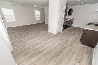 17347 Desmond St in Atascocita, TX - Foto de edificio - Building Photo