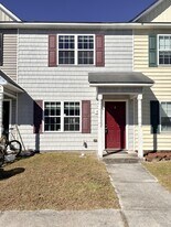 1007 Banister Loop in Jacksonville, NC - Building Photo