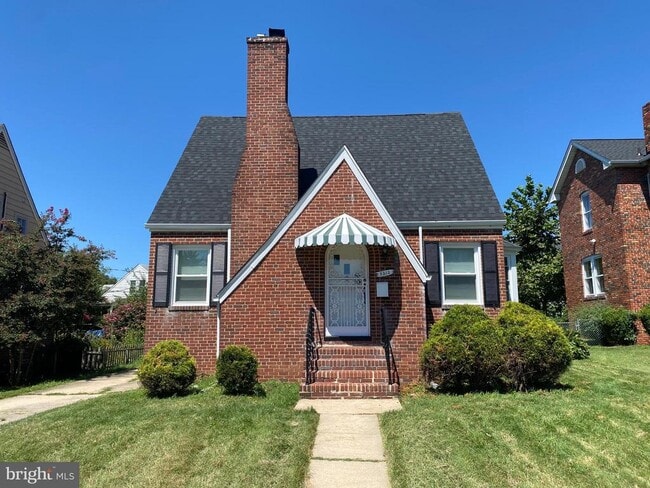 property at 5212 Biddison Ln