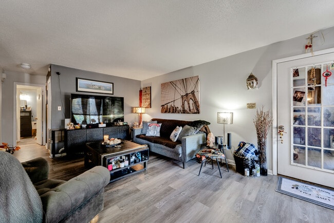 411 Nottinghill Park in Virginia Beach, VA - Building Photo - Building Photo