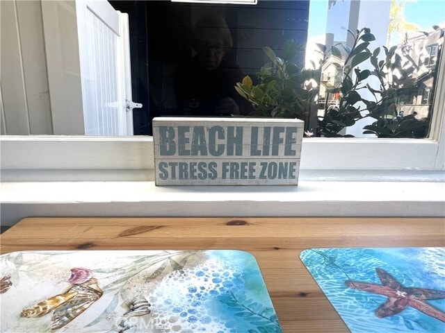 419 E Bay Ave in Newport Beach, CA - Building Photo - Building Photo