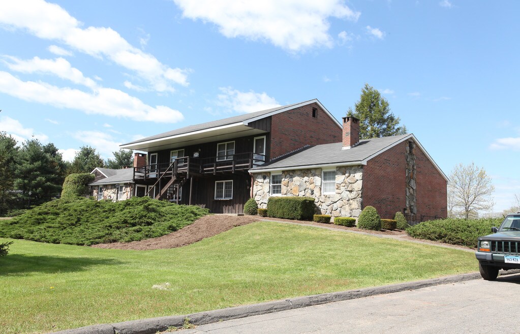 Meadowbrook Apartments Ellington, CT Apartments