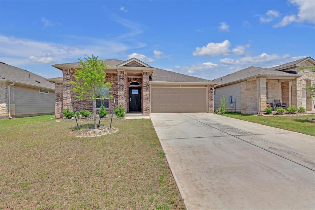 120 Krause Spgs Dr in Hutto, TX - Building Photo