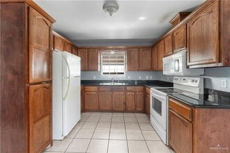 705 O Hare Dr in Edinburg, TX - Building Photo - Building Photo