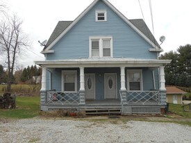 704 Washington Ave, Unit B