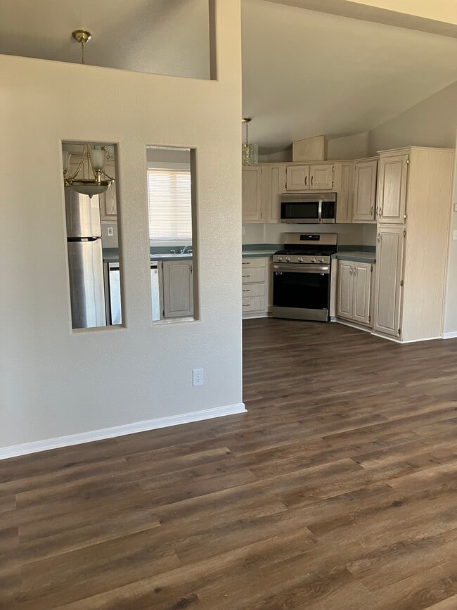 Canyon View Homes in Cedar City, UT - Foto de edificio - Building Photo