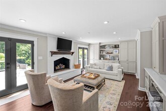 2544 Ainsdale Rd in Charlotte, NC - Building Photo - Building Photo