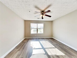 4101 Fairington Club Dr in Stonecrest, GA - Building Photo - Building Photo