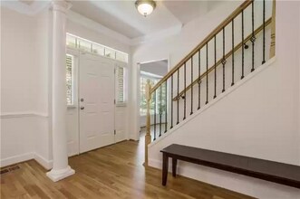 3346 Mathieson Dr NE in Atlanta, GA - Foto de edificio - Building Photo