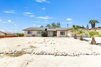 73853 Playa Vista Dr in Twentynine Palms, CA - Building Photo - Building Photo