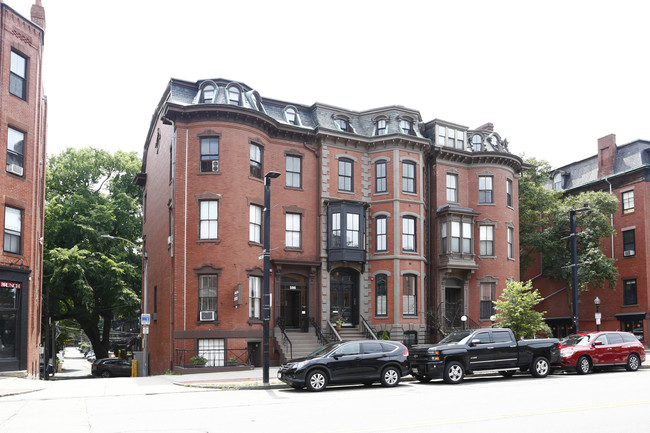 588 Tremont St in Roxbury, MA - Foto de edificio - Building Photo