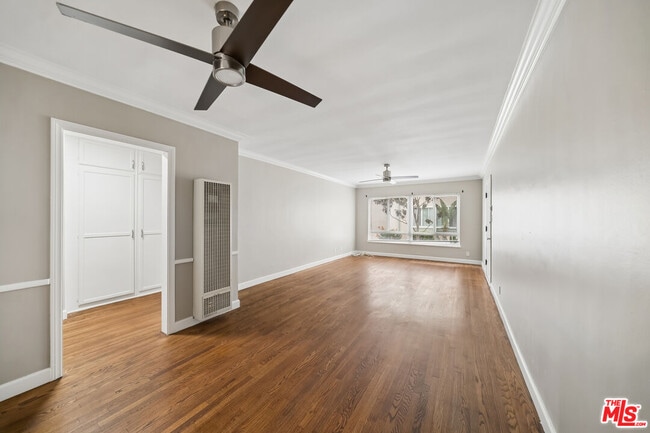 property at 3646 Carmona Ave