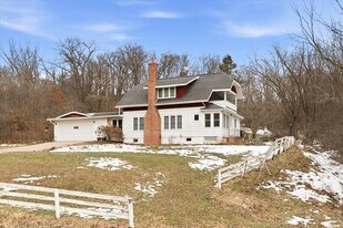 W14242 Hein Ln in Ettrick, WI - Building Photo
