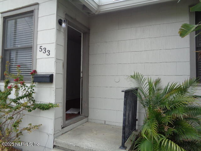 533 3rd Ave N in Jacksonville Beach, FL - Building Photo