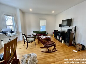 39 Goldsmith St, Unit 3 in Boston, MA - Building Photo - Building Photo