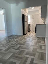 1840 S Treasure Dr in North Bay Village, FL - Building Photo - Building Photo