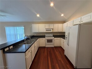 9200 Middle Oak Dr in Ft. Myers, FL - Building Photo - Building Photo
